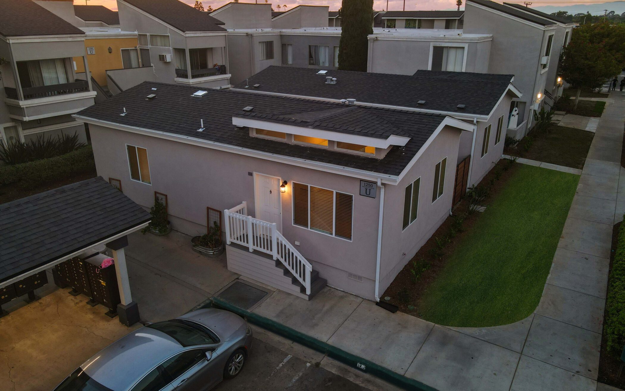 Essex Costa Mesa HERO Carousel 1.1